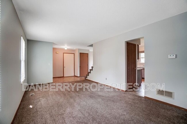 Building Photo - 3602 Willow Run Dr