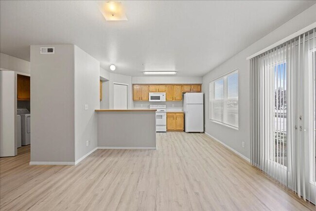 Building Photo - 6305I Chapel Hill Blvd
