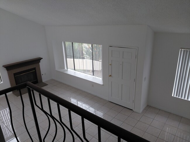 Building Photo - 2331 Conway Dr