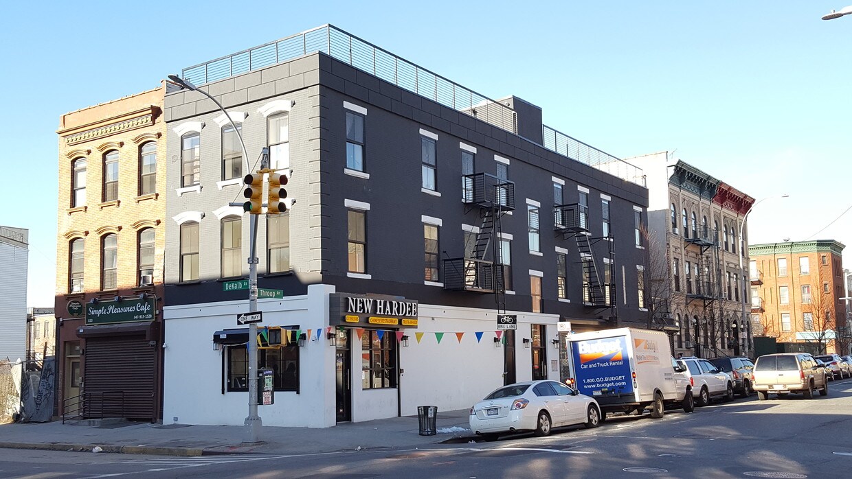 Primary Photo - 835 Dekalb Ave
