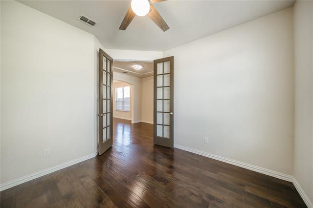Building Photo - 701 Spring Falls Dr