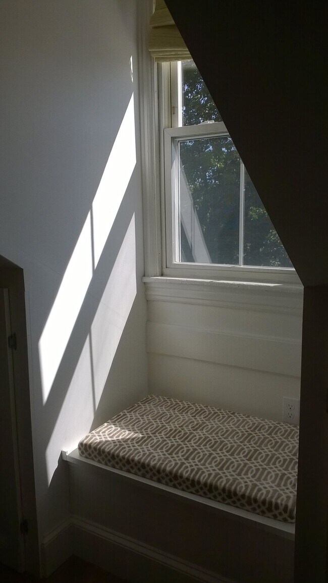 Foto del edificio - 1094 Woodbury Ave