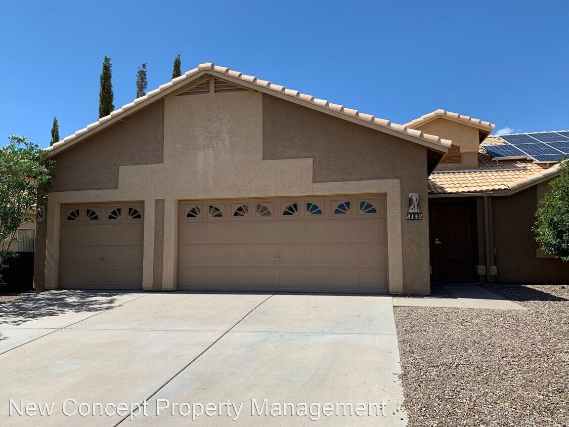 Primary Photo - 4 br, 2 bath House - 8142 S Via De Las Est...