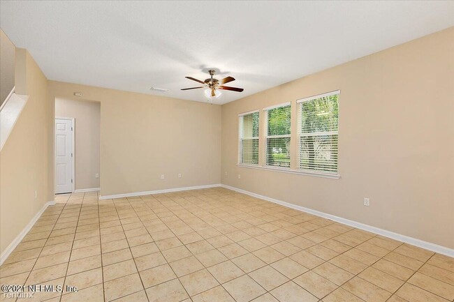 Building Photo - 5 br, 3 bath House - 4337 Green Acres Ln