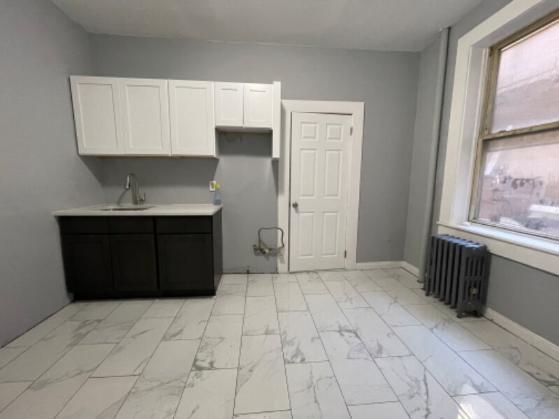 Primary Photo - 216-218 Bloomfield Ave