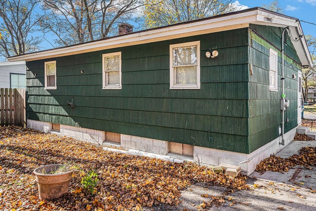 Building Photo - Two Bedroom Home in Muskegon Heights