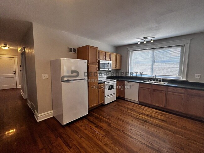 Building Photo - 4051 Giles Ave