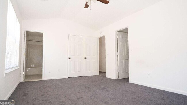 Foto del edificio - 605 Chase Ln