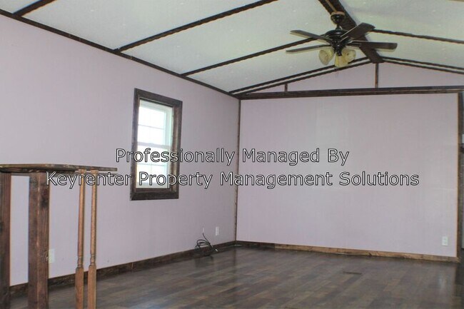 Building Photo - 3627 Old Greenville Rd