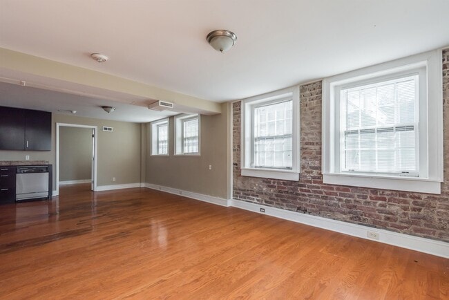 Photo - 201 W Fifth Ave Townhome