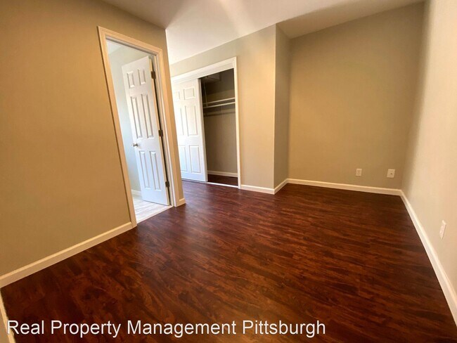 Building Photo - 4 br, 2.5 bath House - 16 Mary St