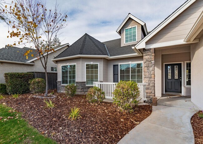 Building Photo - Beautifully Updated Buchanan Area Home for...