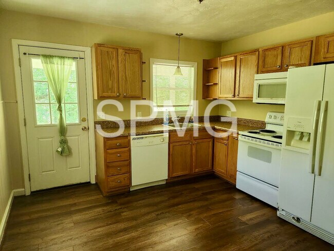 Building Photo - 2329 Catawba Valley Drive