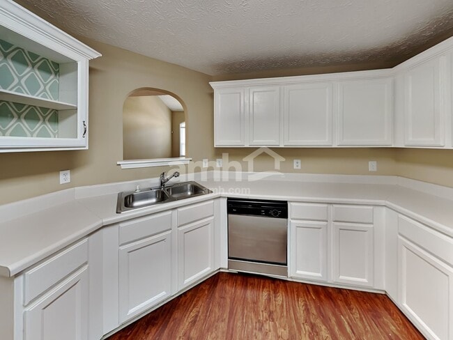 Building Photo - 133 Weatherstone Dr