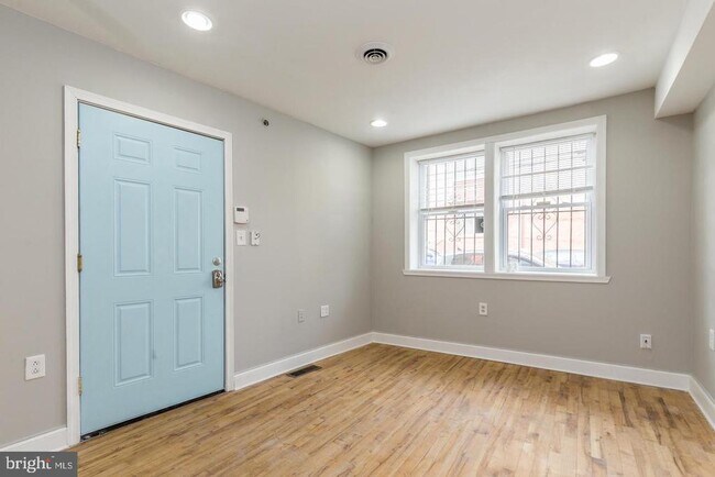 Foto del edificio - 1233 N 16th St