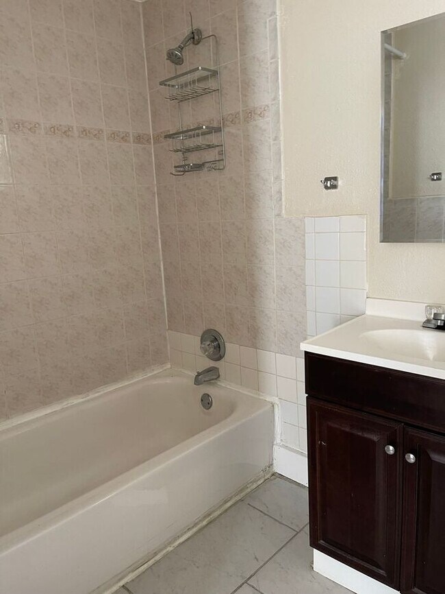 Foto del edificio - Perfect location for a 2 bedroom-1 bathroo...