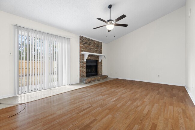 Foto del edificio - Duplex in Hunter's Creek