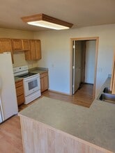 Building Photo - 975 N River Rock Dr