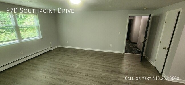 Foto del edificio - 97 Southpoint Dr