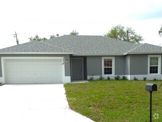 Building Photo - 1374 SW Porter Rd