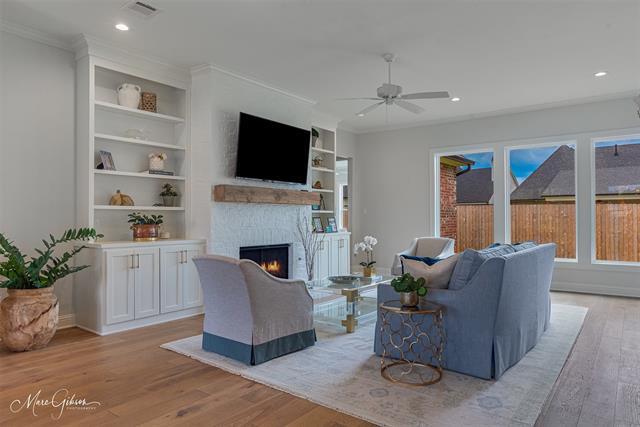 Foto del edificio - 9827 Canebrake Ln