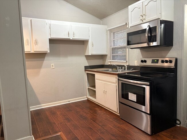 Foto del edificio - 2 Bedroom, 1 Bathroom House in High Point!