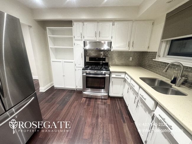 Building Photo - 2-Bedroom Semi-Detached Home with Backyard & 2 Parking – Pet Friendly – Mississauga