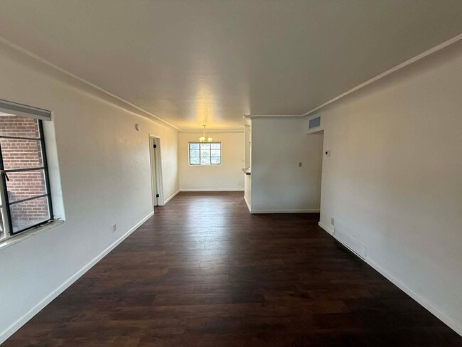 Building Photo - 929 S 4th Ave