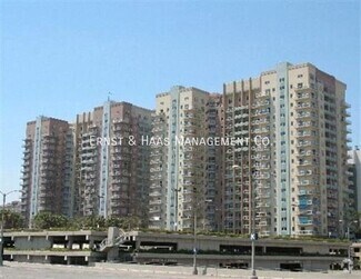 Building Photo - 388 E Ocean Blvd