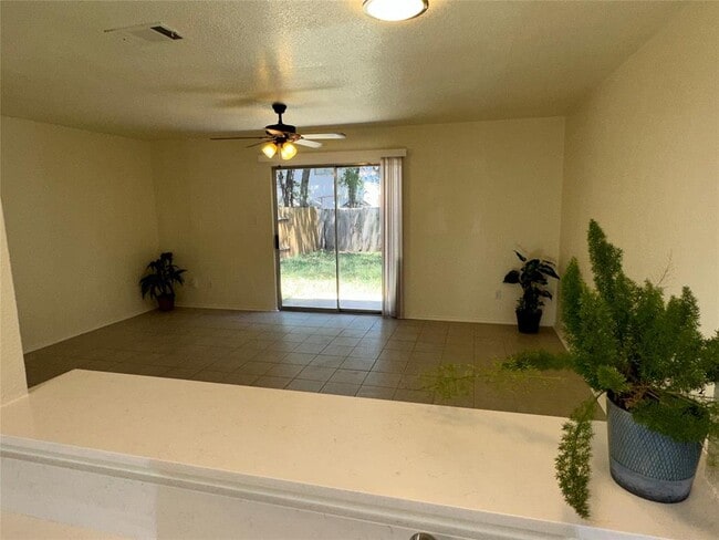 Building Photo - 9621 Sugar Hill Dr