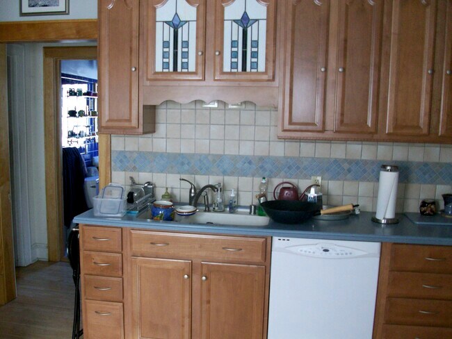 Foto del edificio - 4048 N Downer Ave