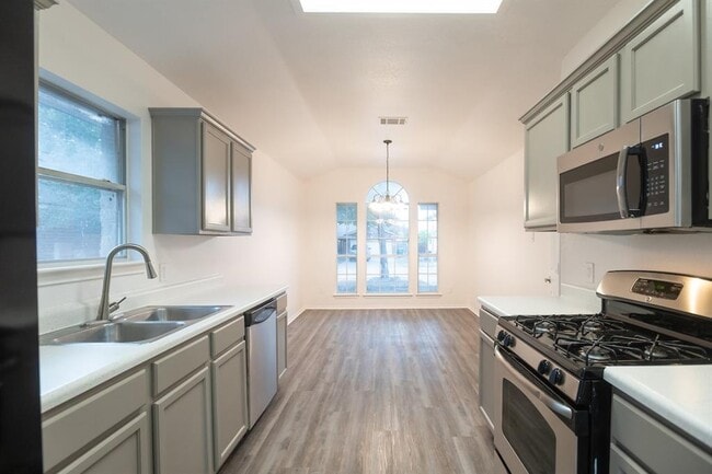 Building Photo - 1606 Hueco Mountain Trail