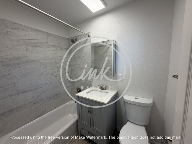 Foto del edificio - 415-421 E. Long Street