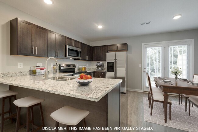 Building Photo - 225 Woodland Valley Ln