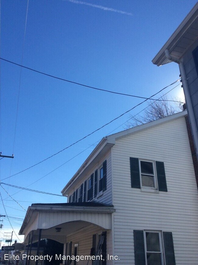 Foto del edificio - 2 br, 1 bath House - 12 N. Main St., Apt. B