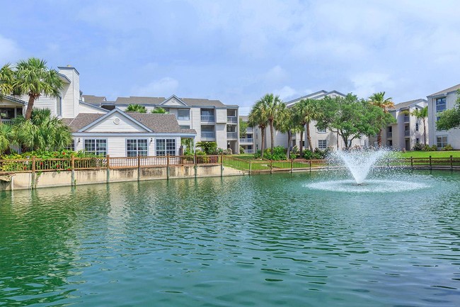 SCENIC LAGOON - Island bay Resort Apartments