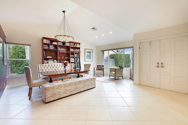 Foto del edificio - 20816 Sugarloaf Ln