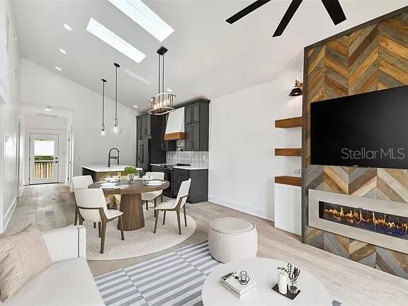 Building Photo - 2508 N Ola Ave