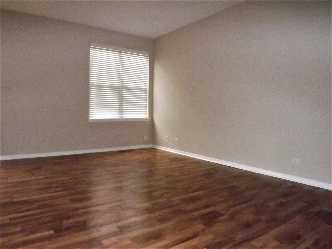 28709 Sawmill Ln, Lakemoor, IL 60051 Townhome Rentals in Lakemoor IL