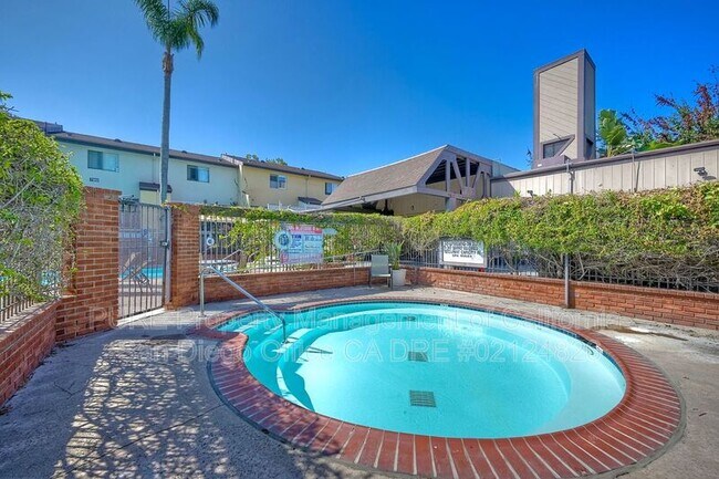Foto del edificio - 7970 Mission Center Ct