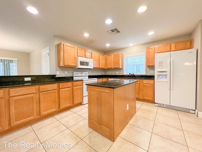 Foto del edificio - 4 br, 5 bath House - 2251 Victoria Dr