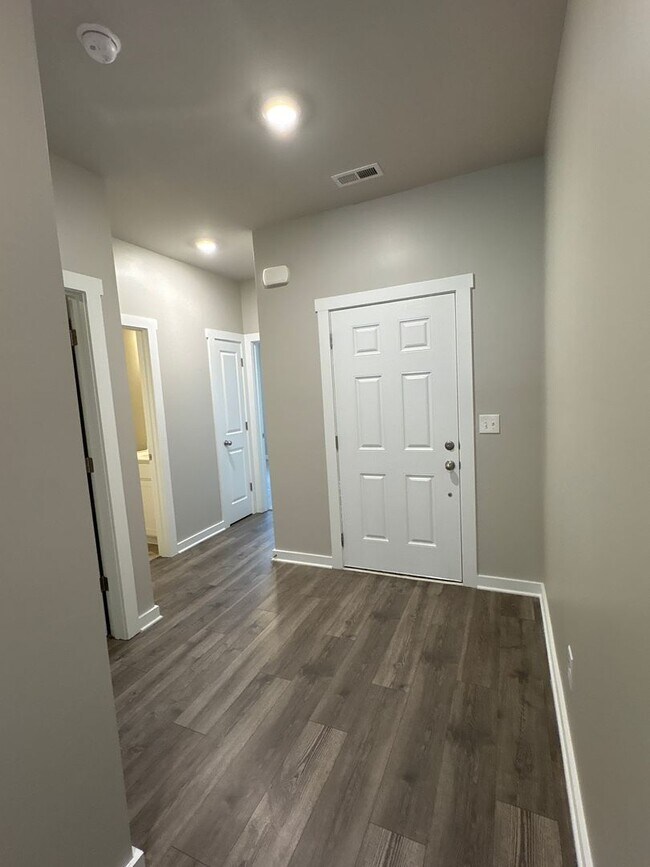 Foto del edificio - Beautiful 3 Bed 2 Bath Home in Shelbyville