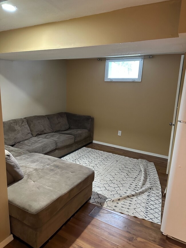 Building Photo - 11 Krivel Crescent