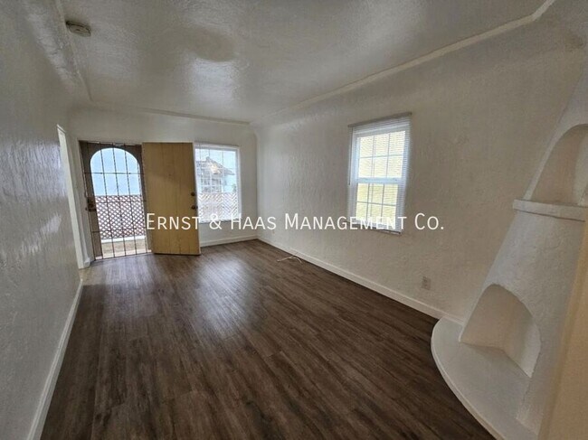 Foto del edificio - 824 Belmont Ave