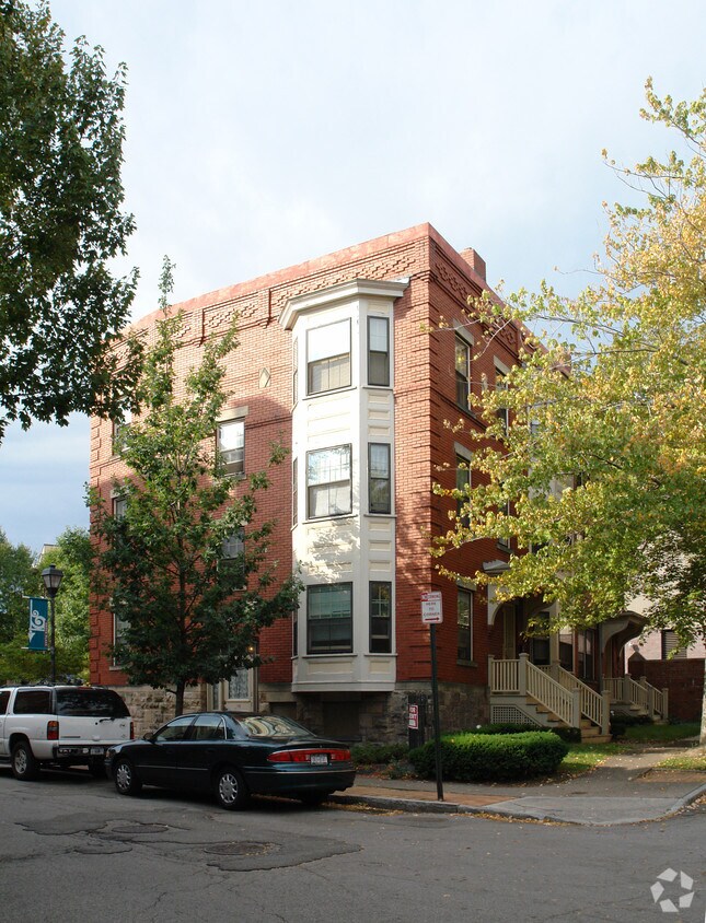 Building Photo - 15 Windsor St