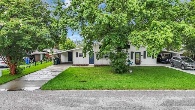 Foto del edificio - 6304 Timberline St