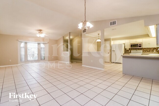 Foto del edificio - 2413 Timbercreek Loop E
