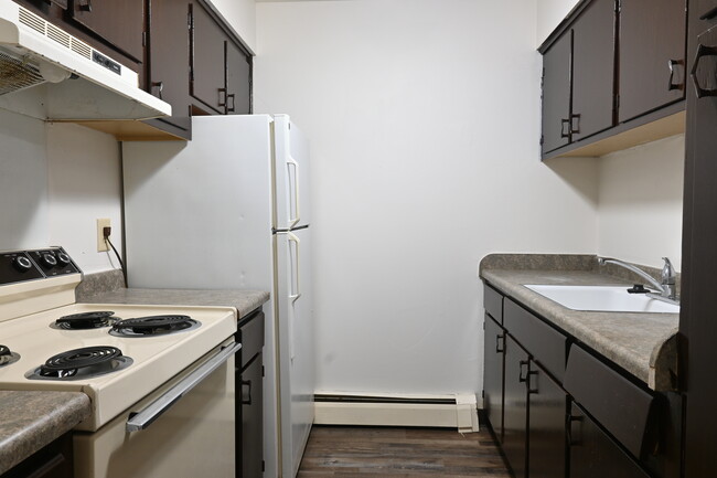 Apt 108 - Fox River Commons