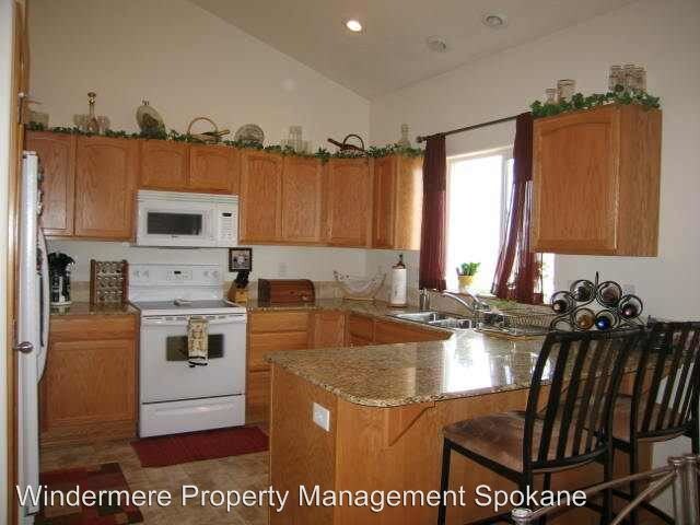 Building Photo - 1022 Fox Ridge Rd