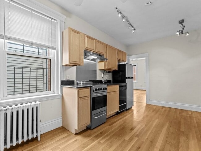 Photo - 35 Queensberry Street Unit 22 Apartment